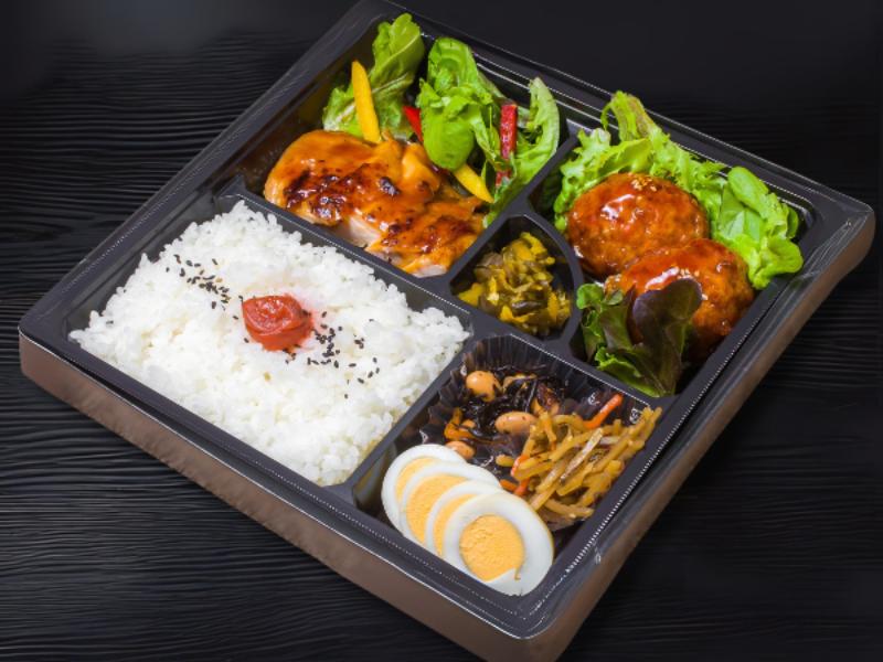 銘柄鶏の照り焼きチキン＆特製つくねのあいもり弁当〜柚子胡椒ソース添え〜