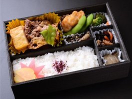 和牛切り落としの炊き肉弁当