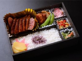 和牛希少部位の赤身ステーキ弁当