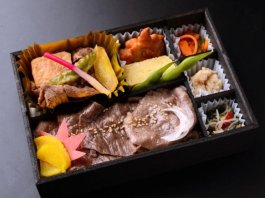 和牛切り落とし炊き肉＆和牛焼きしゃぶ弁当