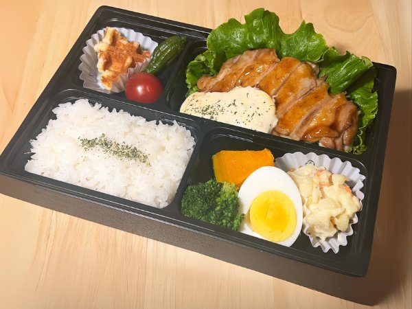 道産鶏使用タルタルたっぷりチキン南蛮弁当