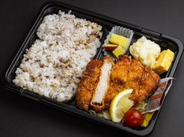 三元豚のロースカツ弁当