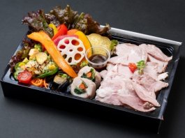 赤身と脂身のバランスが良い肩ロースを低温調理でジューシーに仕上げたローストポーク弁当