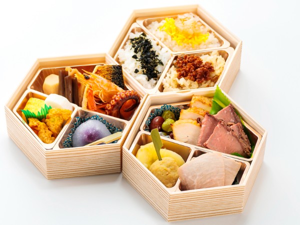 石楠花 ーしゃくなげー3種のご飯と3種のお肉、豪華三段重