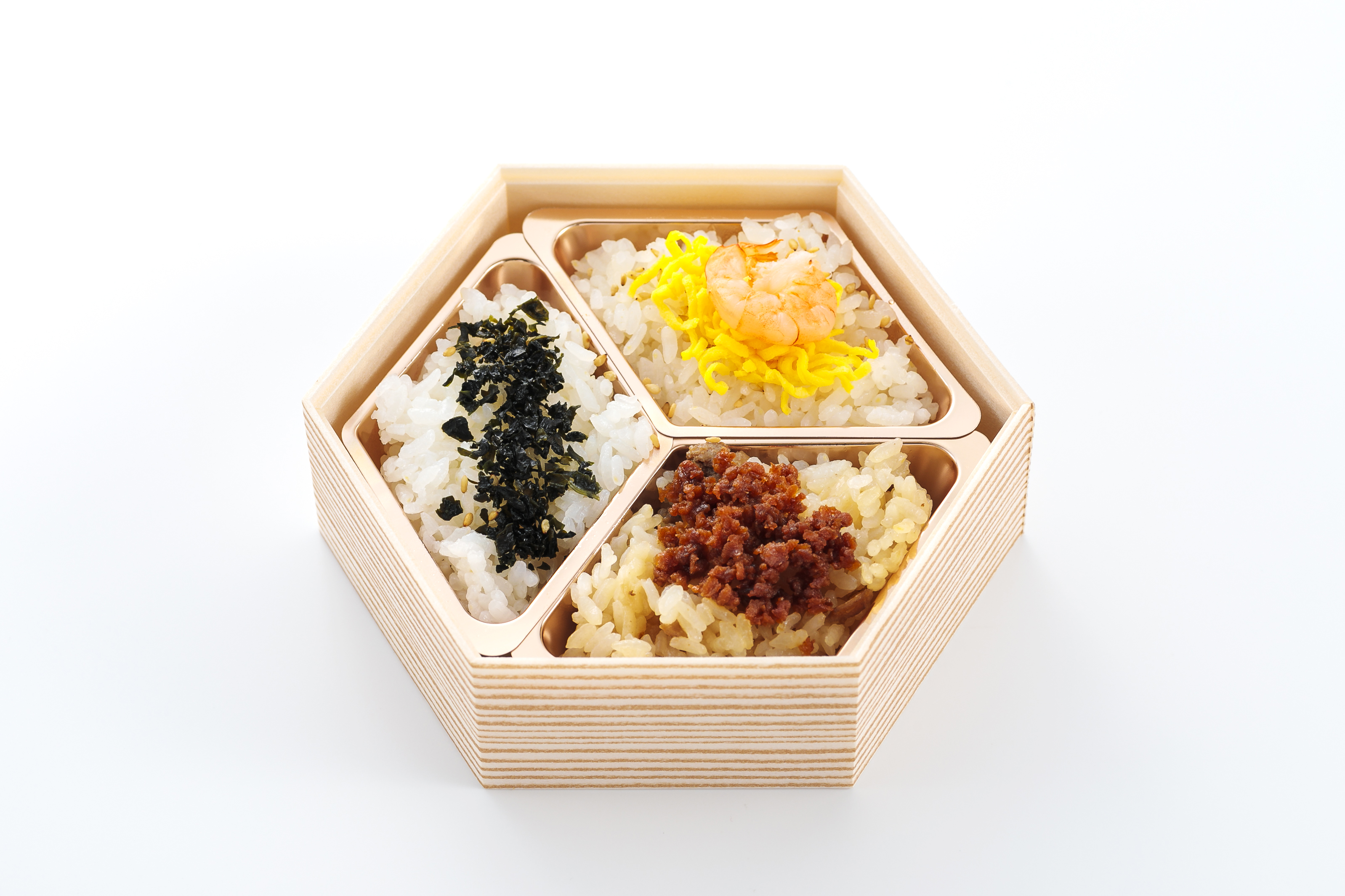 石楠花 ーしゃくなげー3種のご飯と3種のお肉、豪華三段重