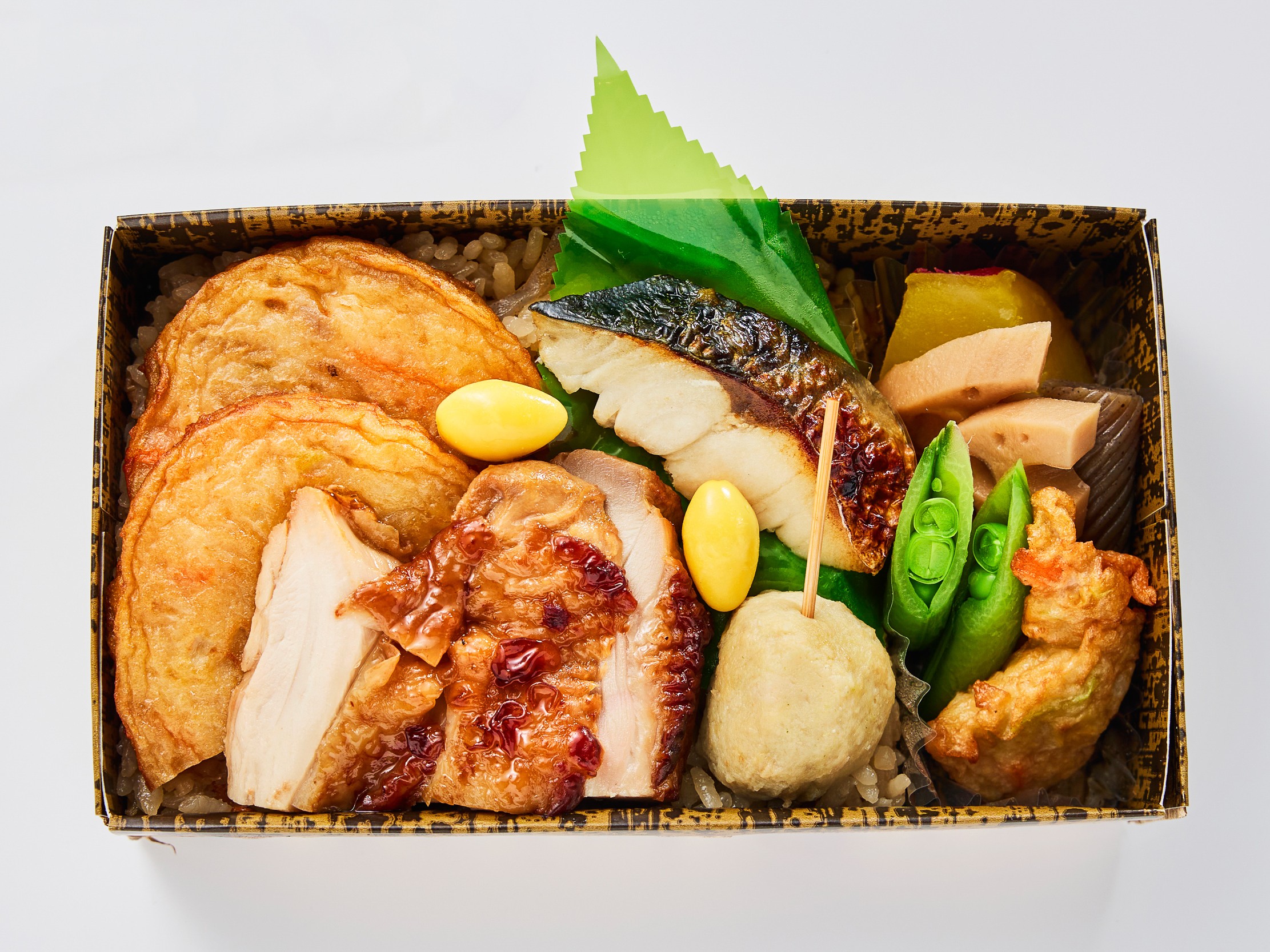 【藤袴（ふじばかま）】五目炊き込みご飯・鶏と魚のお弁当