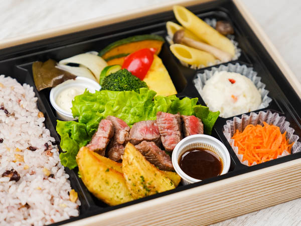 選べるごはんのひとくちステーキ弁当