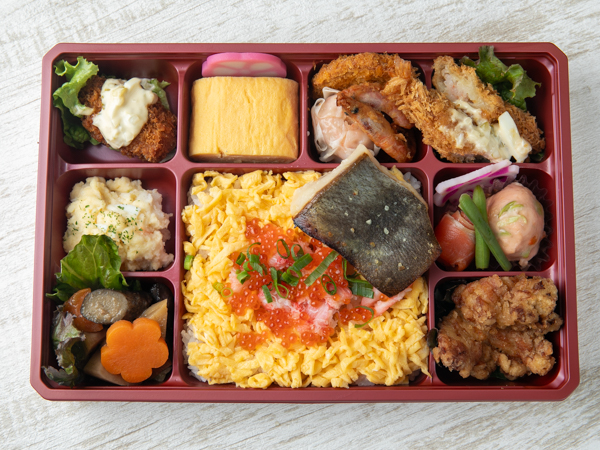 浦島太郎弁当～竜宮絵巻～銀鱈吟醸粕漬焼と紅ずわいがにのせ出汁飯の海鮮膳