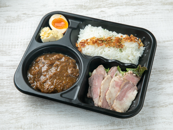 濃厚牛すじゴロゴロカレー～月影の千夜カレー～低温調理でやわらかいローストビーフ