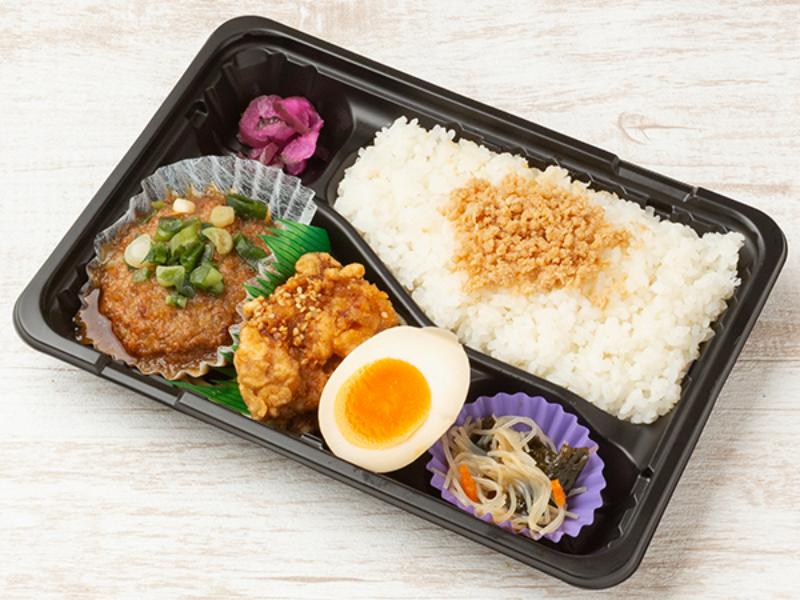 ハンバーグ×とりから弁当
