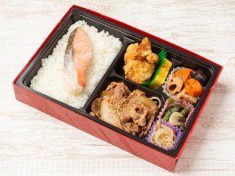 鮭と生姜焼きの幕の内