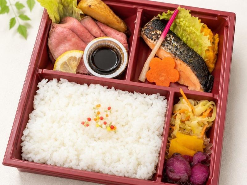 【選べるメイン】極上和牛ローストビーフと銀鮭の海陸御膳
