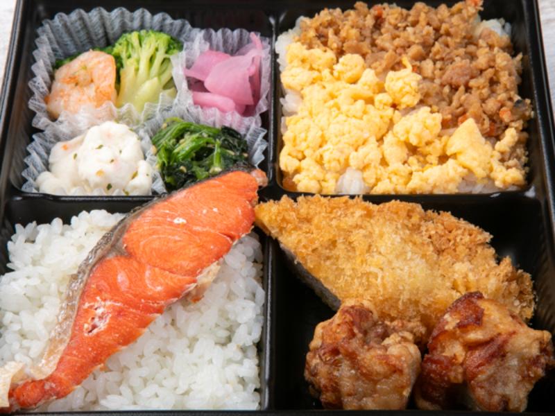 【ボリューム弁当】鮭＆ヒレカツ＆海老とブロッコリー炒め