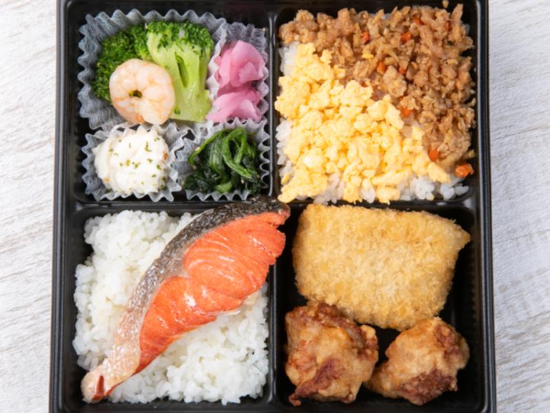 【ボリューム弁当】鮭＆海老カツ＆海老とブロッコリー炒め