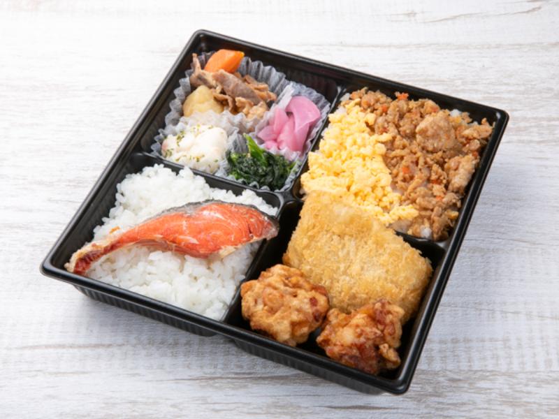 【ボリューム弁当】鮭＆海老カツ＆肉じゃが