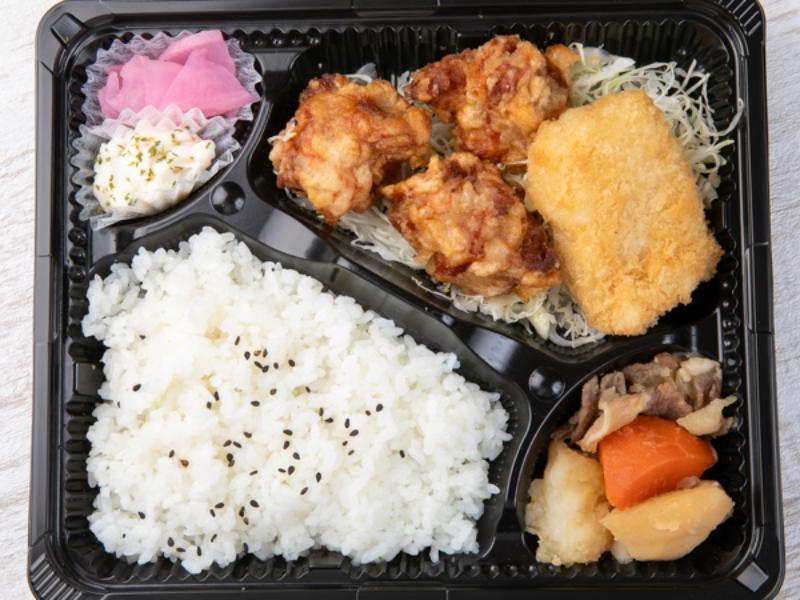 【コスパ抜群】海老カツ＆肉じゃが＆唐揚げ