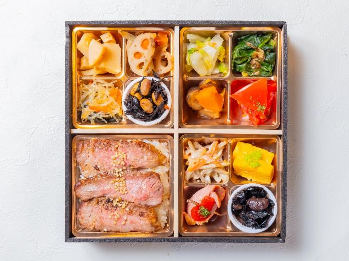 季節の副菜ステーキ重和膳