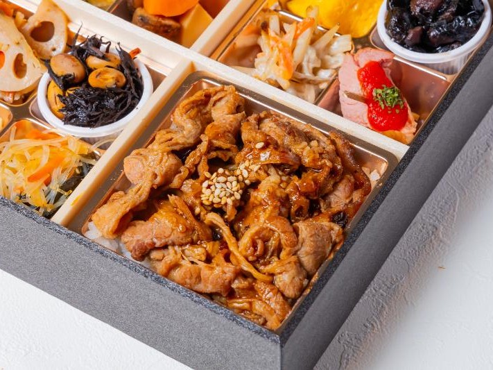 季節の副菜焼肉重和膳