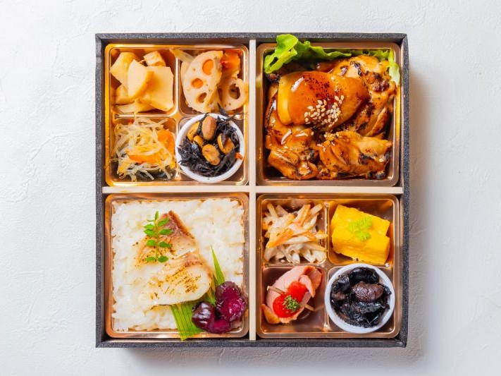季節の副菜鯛めしとチキングリル和膳