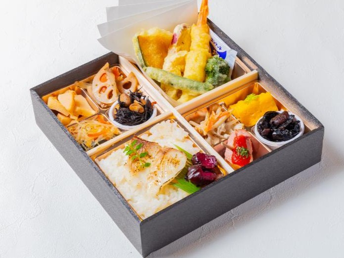 季節の副菜鯛めしと天ぷら和膳