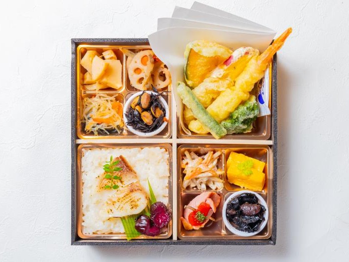 季節の副菜鯛めしと天ぷら和膳