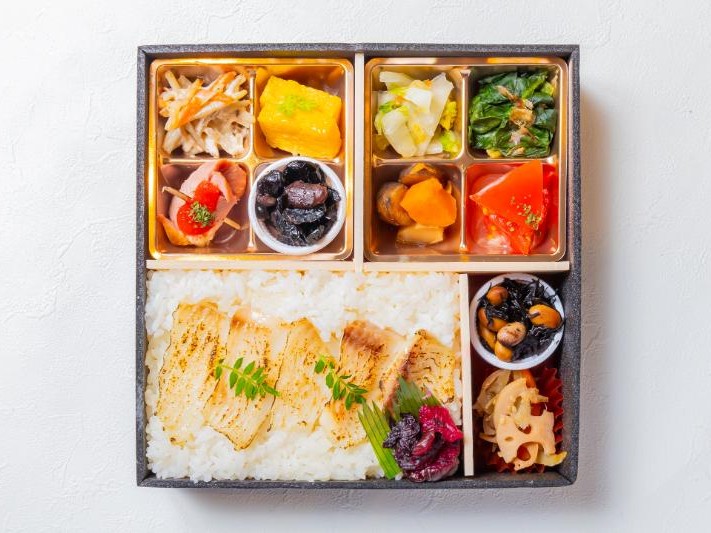 季節の副菜鯛めしと四季和膳