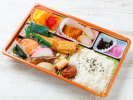 特製鮭弁当