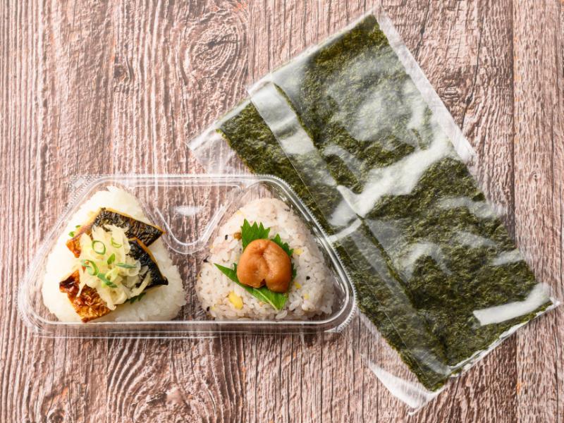 焼きサバと雑穀米おにぎり