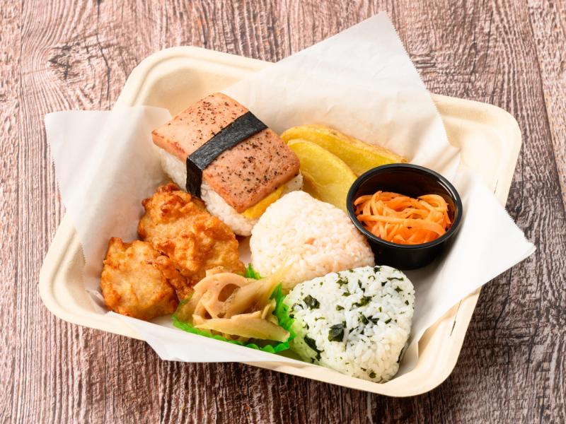 おにぎり弁当デラックス