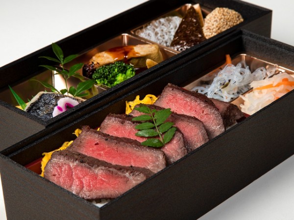 極kiwami～黒毛和牛ステーキ重とフォアグラ大根～