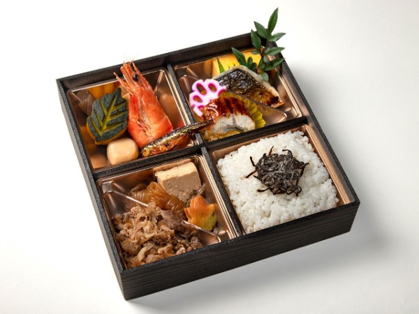 黒毛和牛すき焼きの松花堂御膳