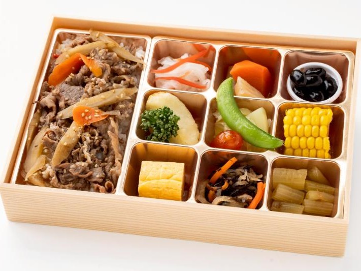 【高級折箱】黒毛和牛の牛ごぼう重　彩り膳