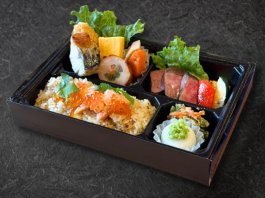 牛ステーキとはらこ飯御膳
