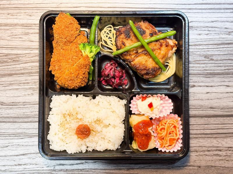 グリルチキン御膳（上）チキンカツ