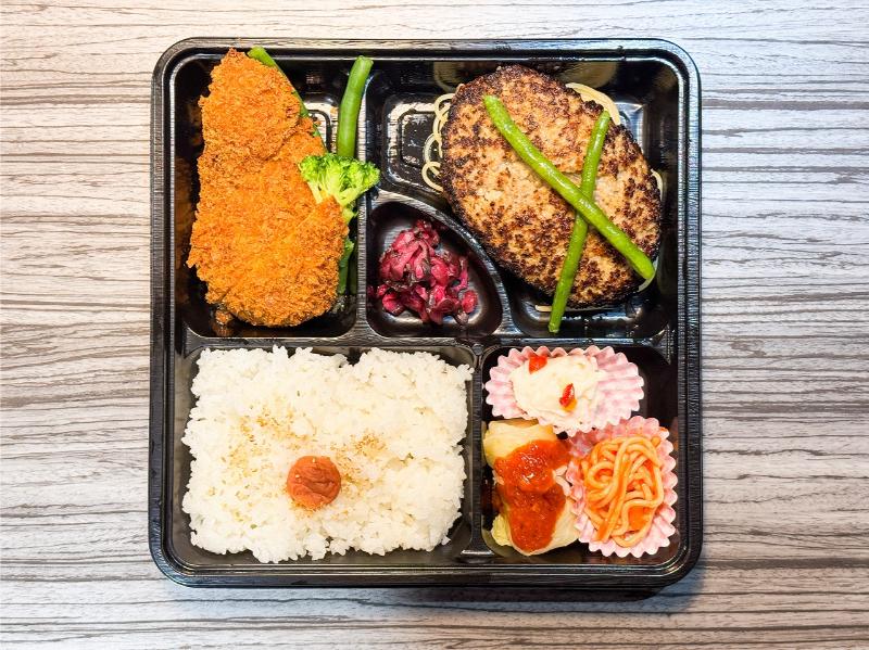 ハンバーグ御膳（上）チキンカツ