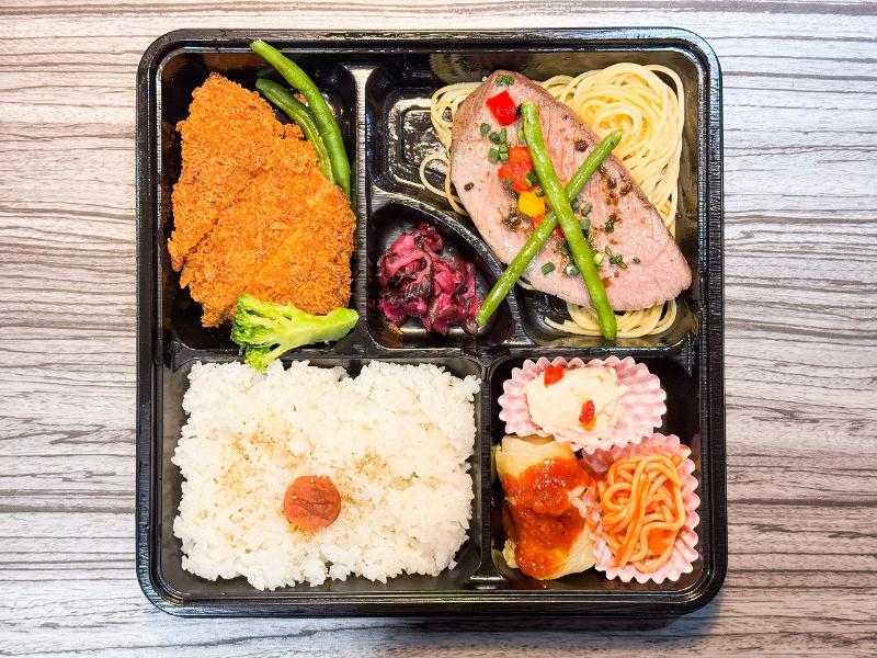 ローストビーフステーキ御膳（上）チキンカツ