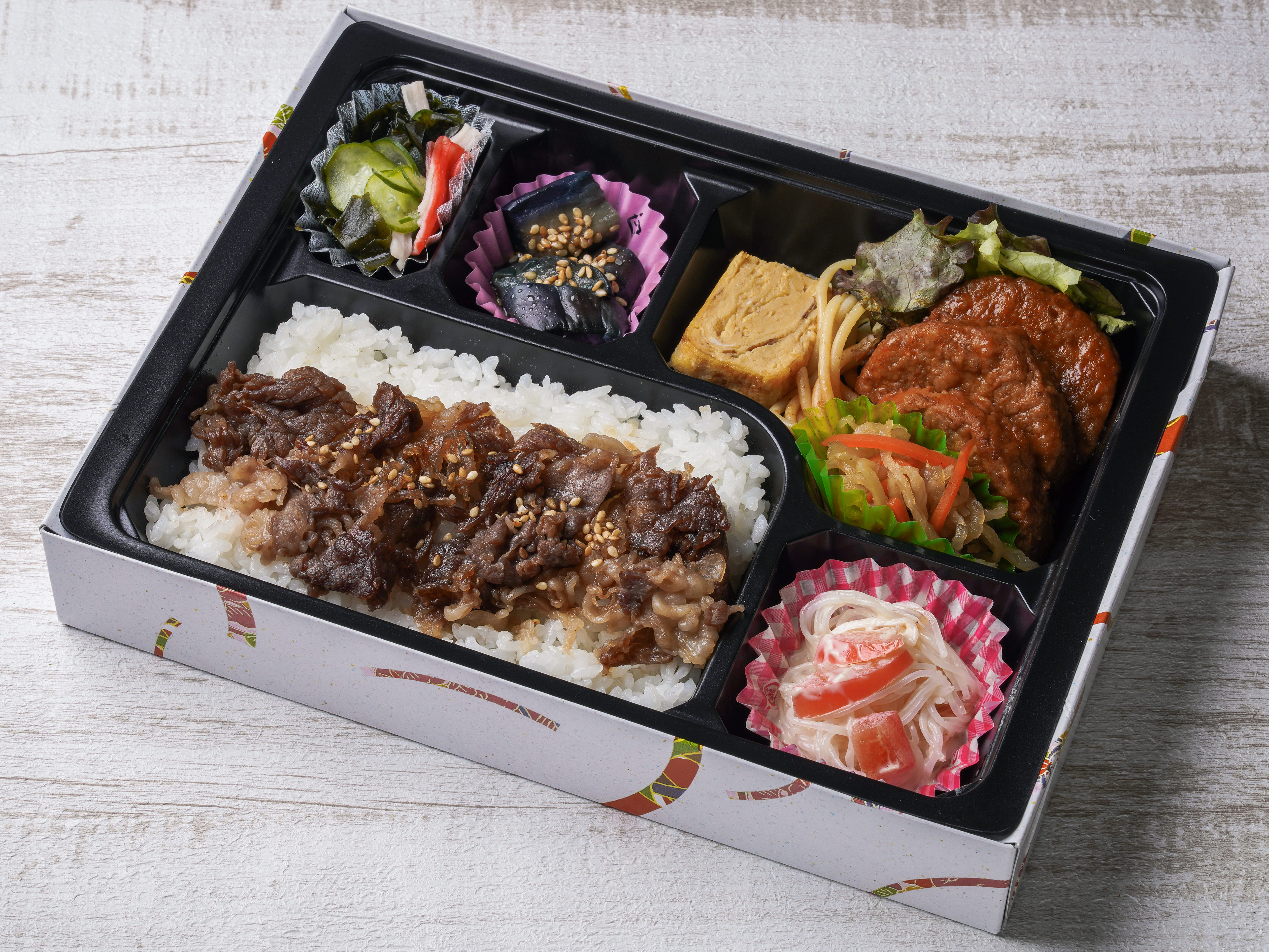 牛バラとハンバーグ弁当