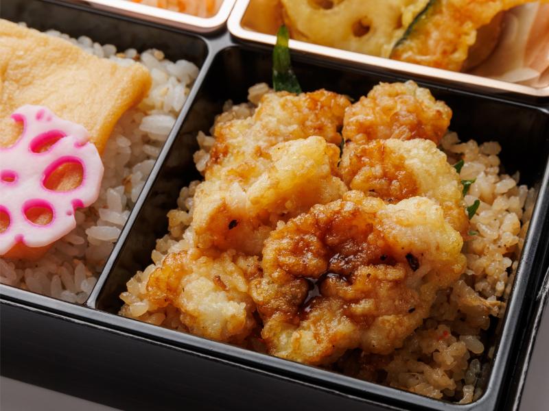 白身魚の甘酢あんと天ぷらと出汁の幕の内御膳