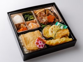 最高級A５ランク黒毛和牛のすき焼きと天ぷらと出汁の幕の内御膳