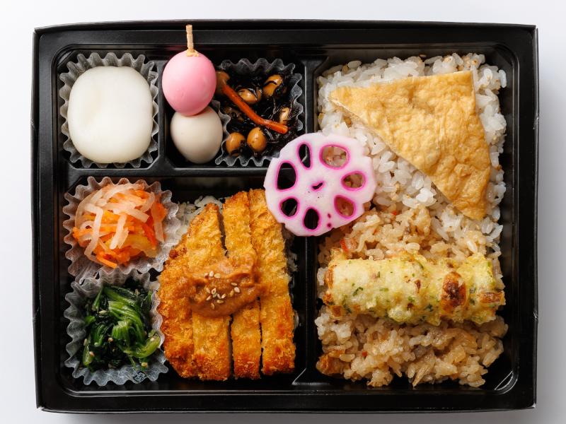 ２種ごはんと自家製みそだれのロースかつ弁当