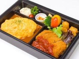 ふわトロ卵とたっぷり牛肉のオムライス 若鶏のミラノ風カツレツ添え