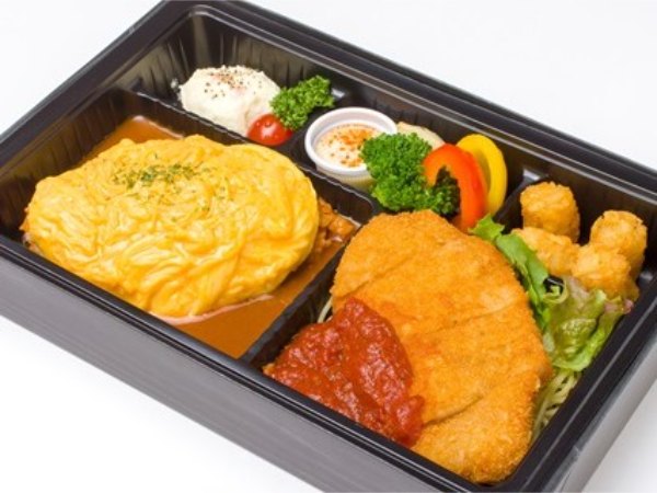 ふわトロ卵とたっぷり牛肉のオムライス 熟成豚のミラノ風カツレツ添え