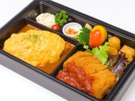 【温まる容器】ふわトロ卵とたっぷり牛肉のオムライス 若鶏のミラノ風カツレツ添え
