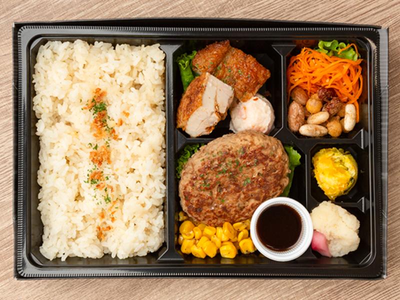焦がし玉ねぎソースのハンバーグ＆グリルチキンBOX