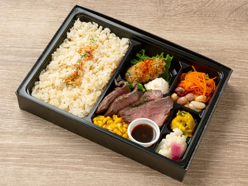 赤身肉ステーキトリュフオイルソース＆白身魚の香草パン粉焼きBOX