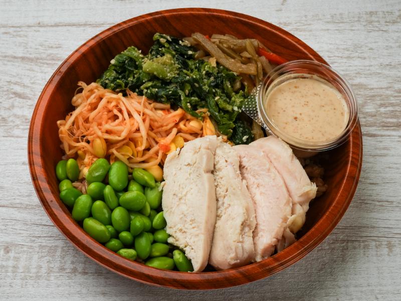 酵素玄米ビビンパ～やわらかチキン（むね肉）シャリアピンソース