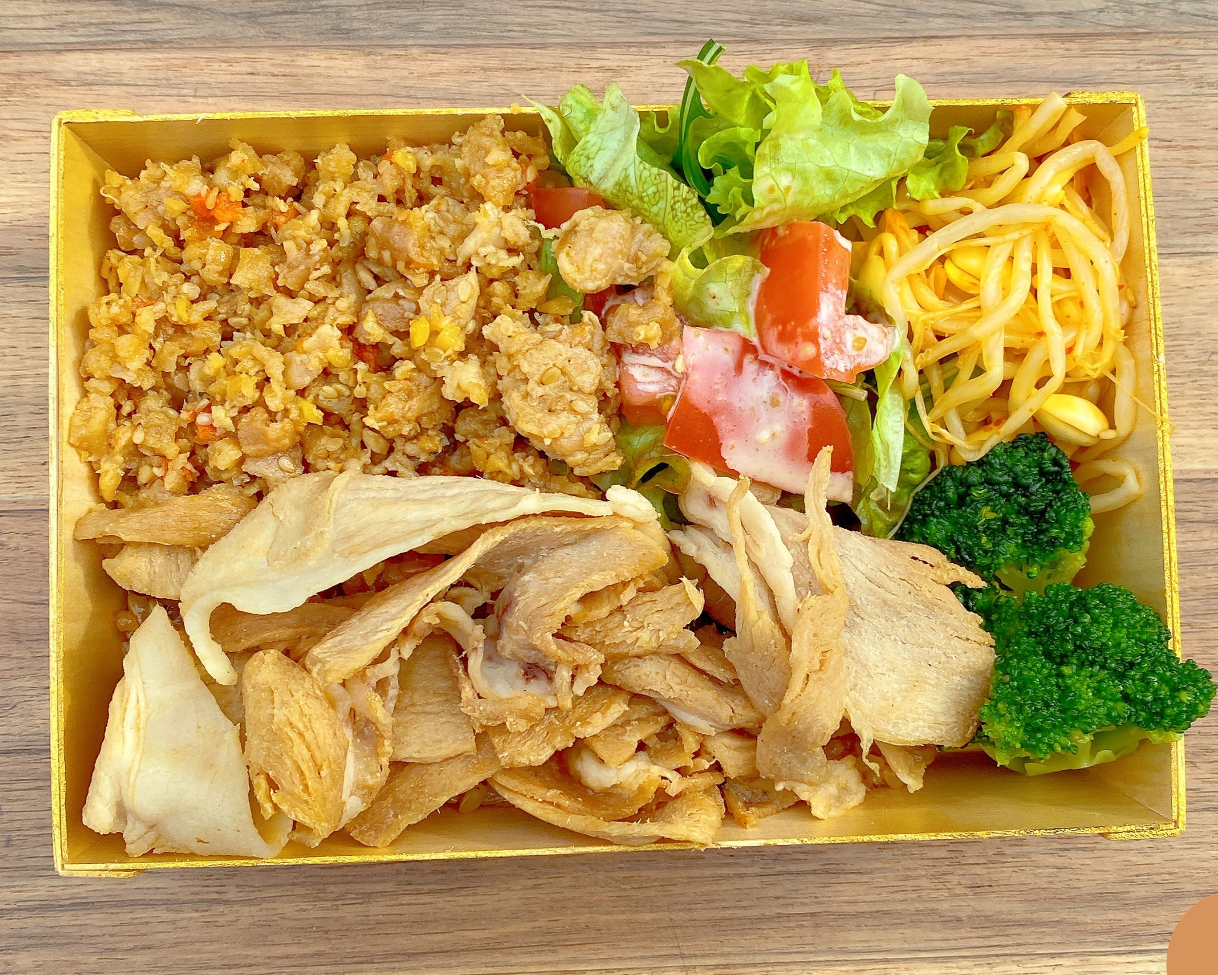 【酵素玄米和み彩弁当】秘伝のタレでつけた豚の生姜焼き