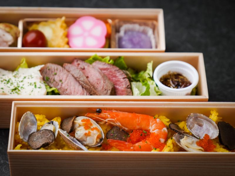 豪華罪肉の三銃士海鮮パエリアトリュフ弁当