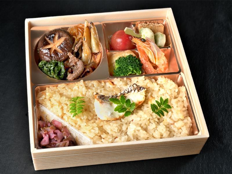 【6月1日～8月31日お届け分限定】鯛めしと赤城牛のすき焼き御膳