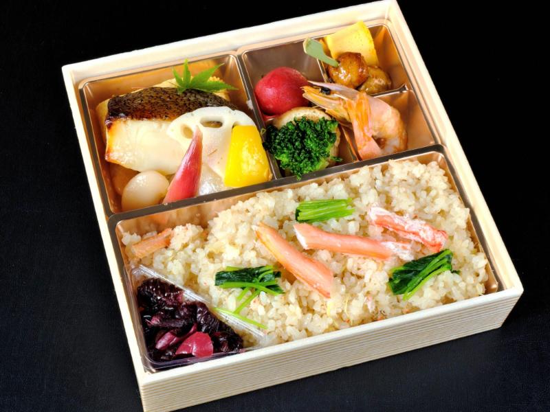 【12月1日～3月31日お届け分限定】カニご飯と旬の焼魚御膳